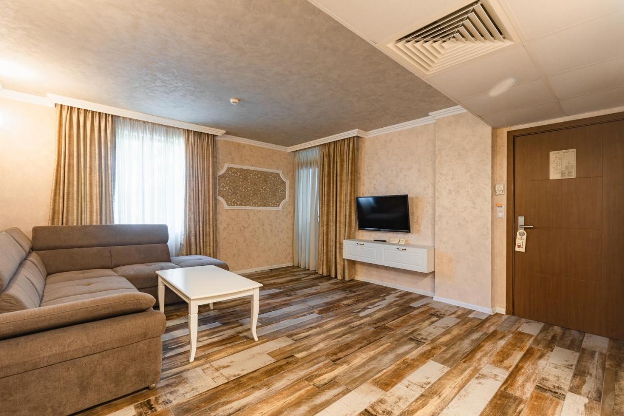 Hotel Baikal Slântsjev Brjag Eksteriør bilde